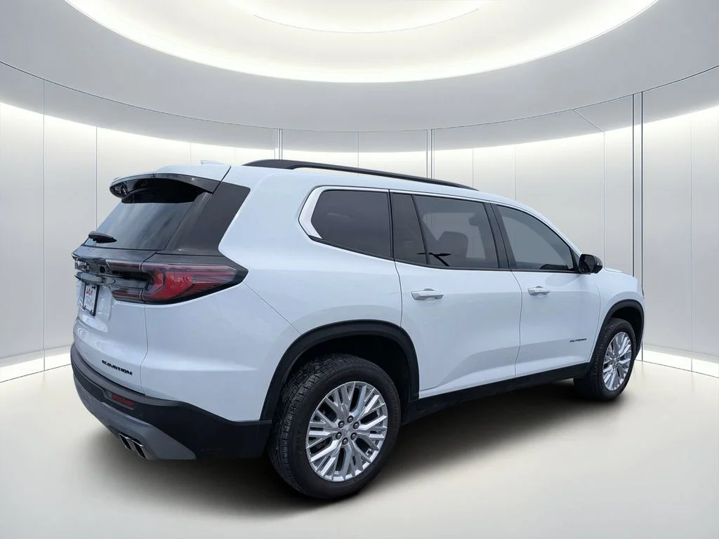 Used 2024 White GMC Elevation image 4