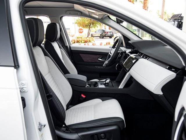 Used 2024 Ostuni Pearl White Land Rover S image 30