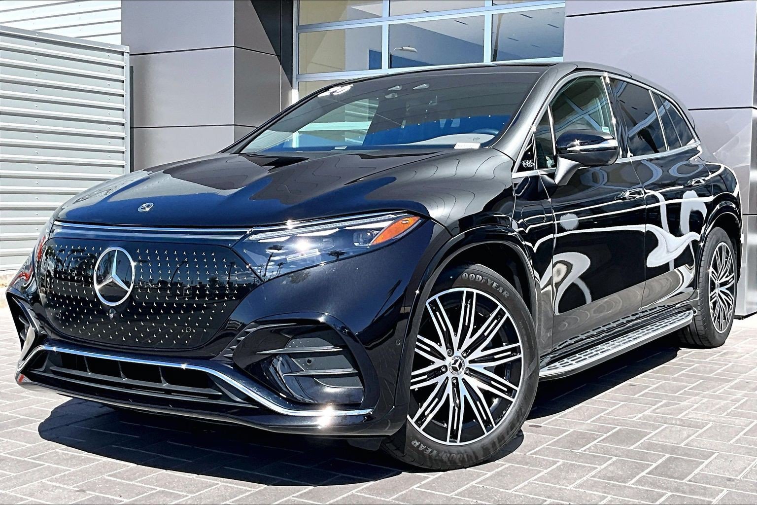 2025 Mercedes-Benz EQS SUV