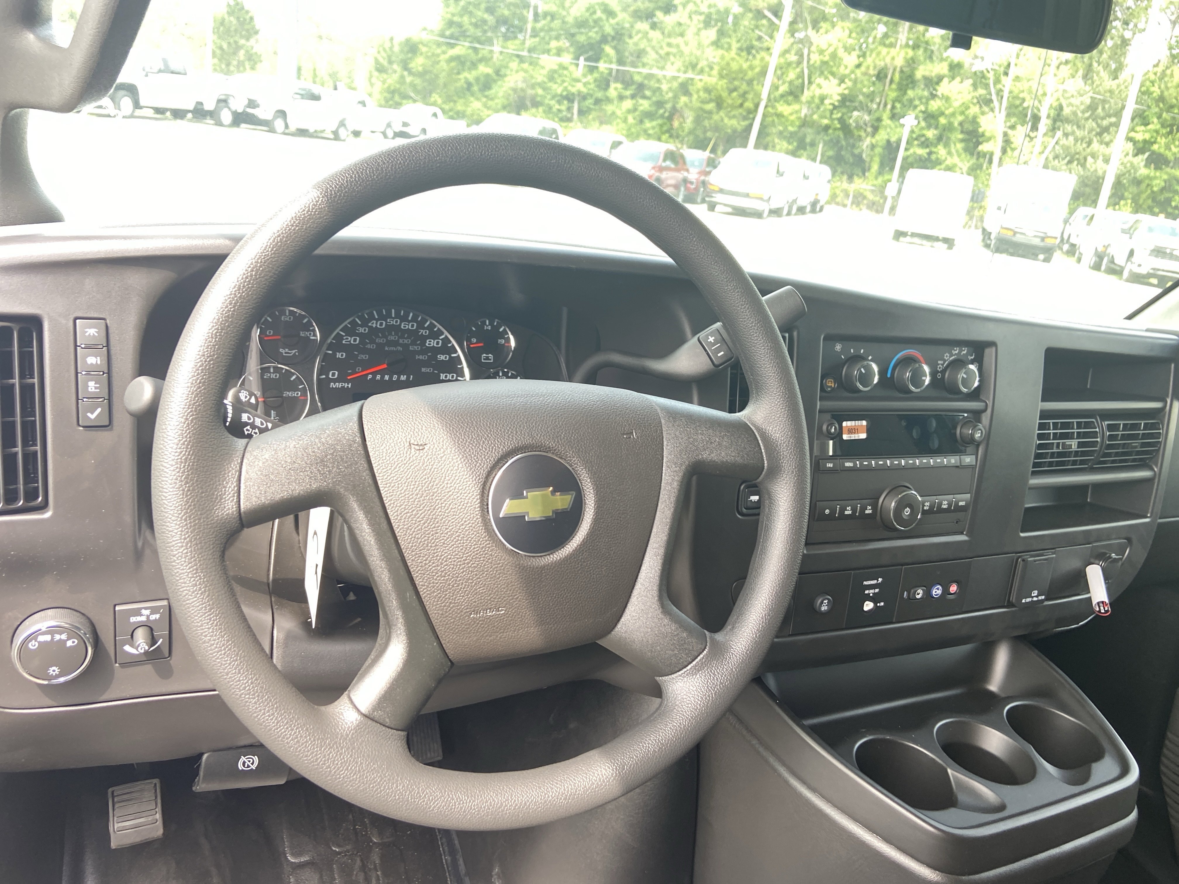 2026 Chevrolet Express Cargo Work Van - Photo 10