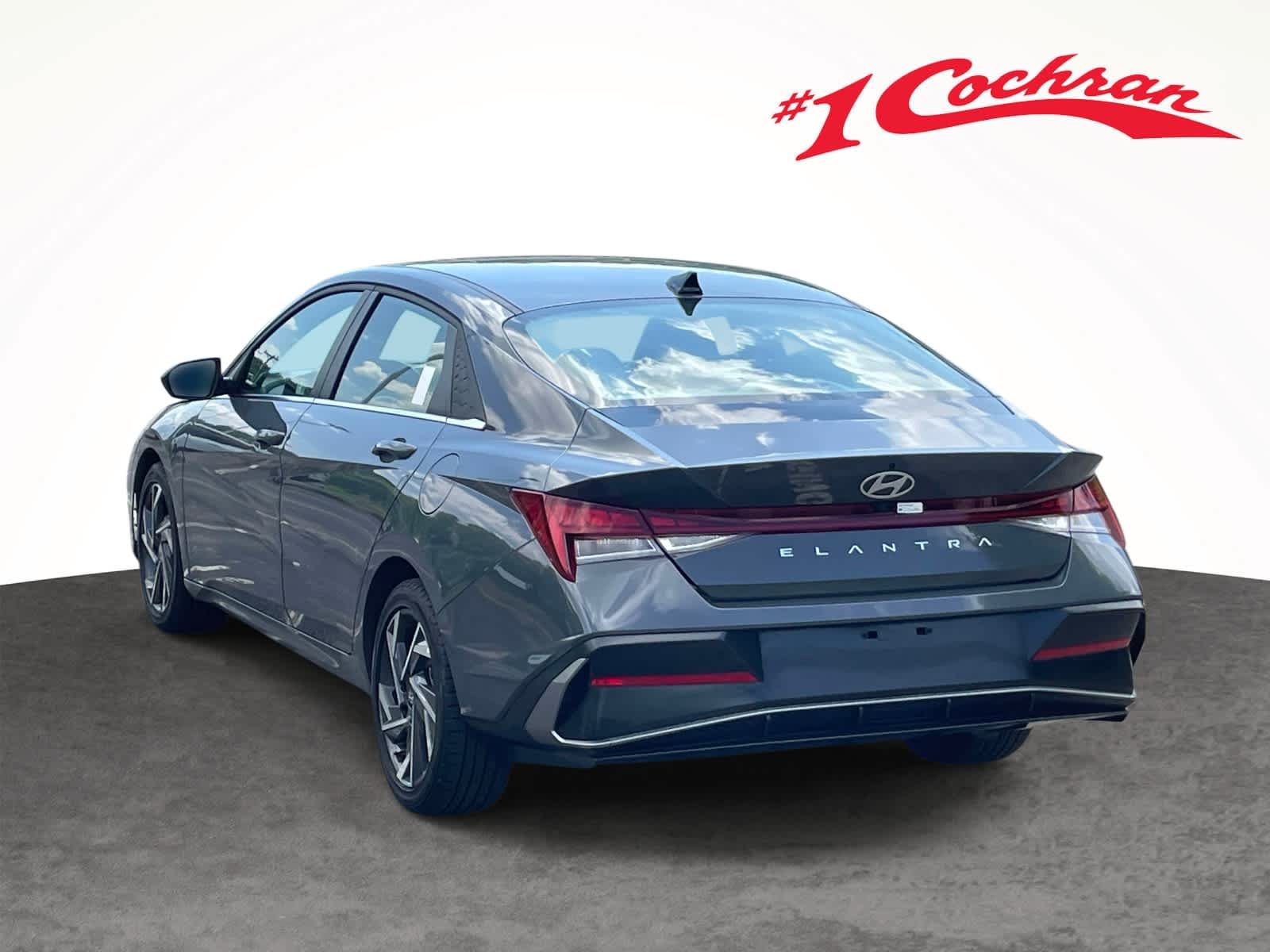 Certified Used 2025 Ecotronic Gray Hyundai SEL Convenience image 9
