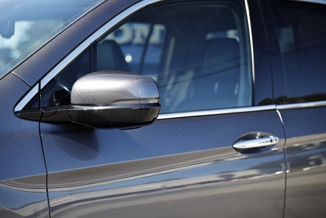 2019 Honda Ridgeline RTL-E photo 3