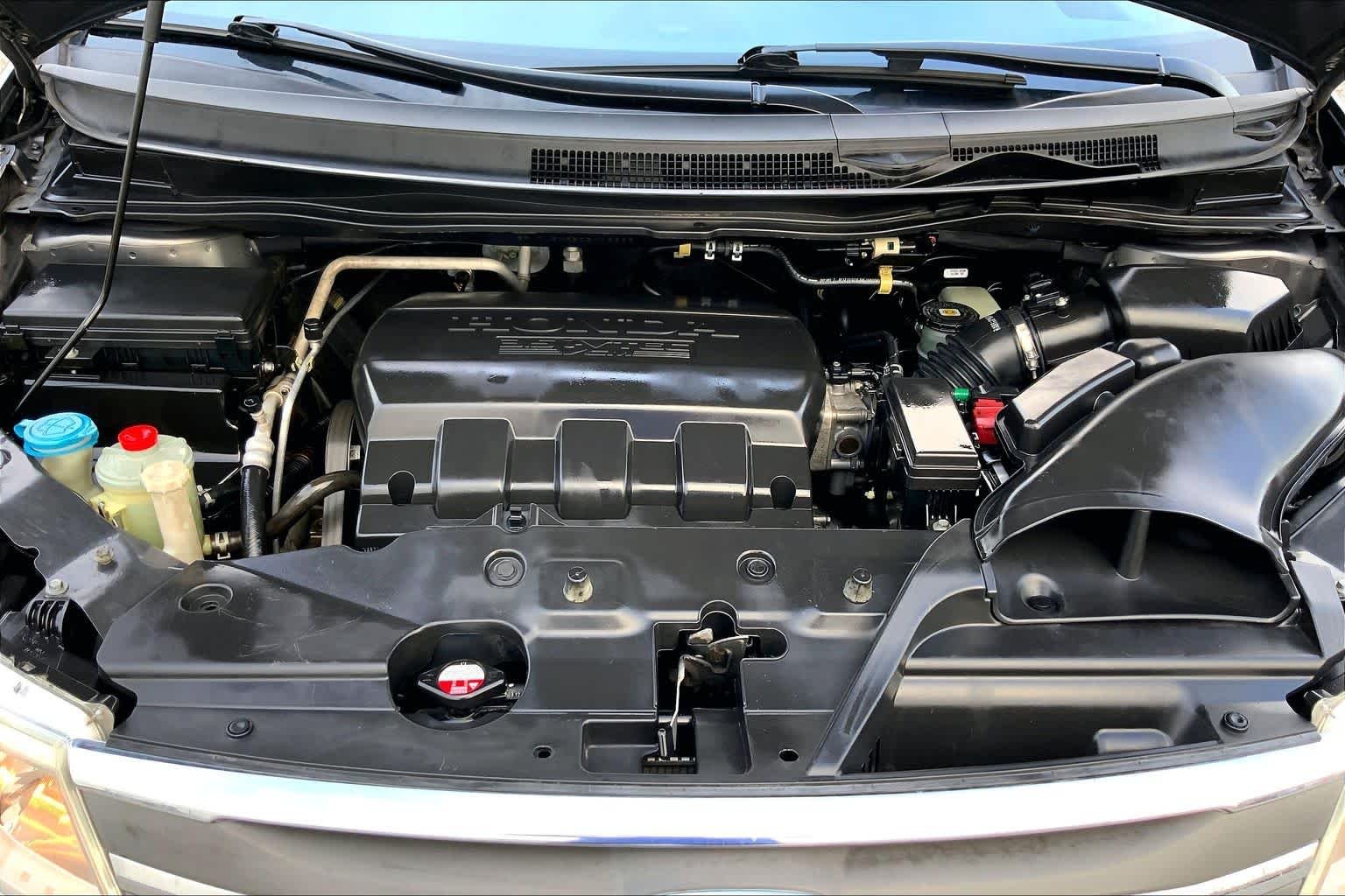 Used 2013 Polished Metal Metallic Honda EX-L image 31