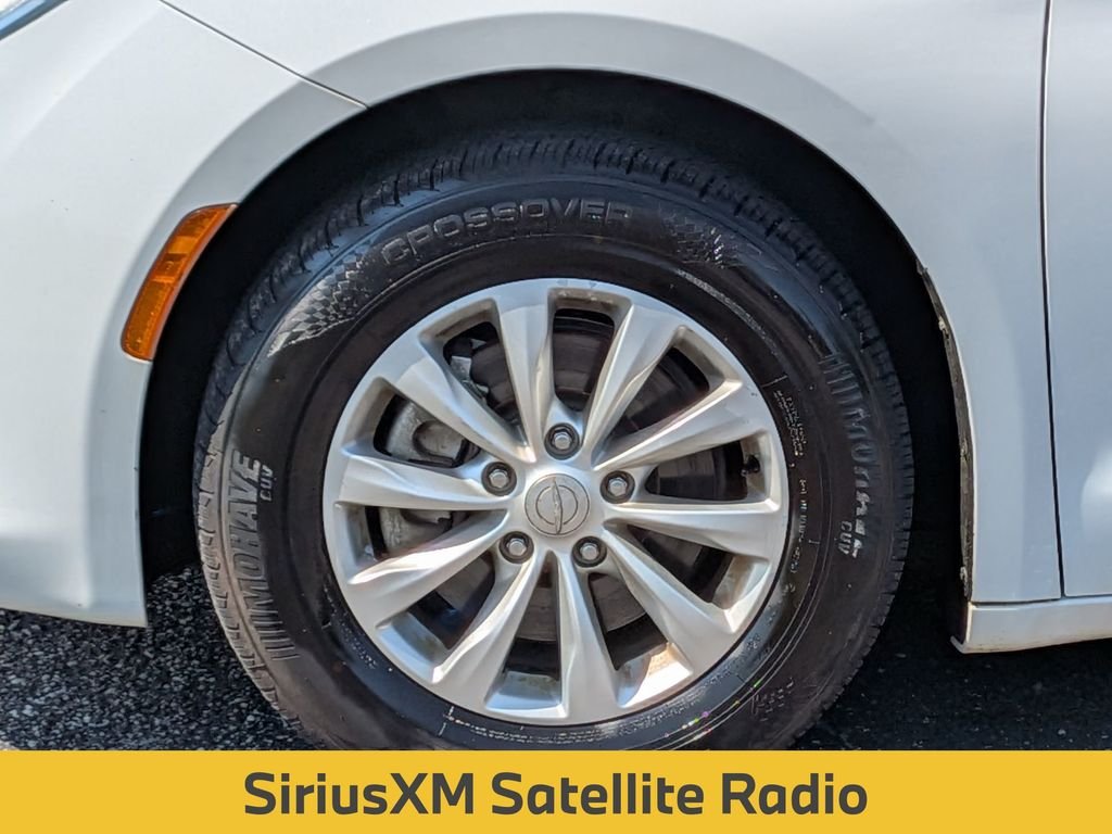 Used 2017 White Chrysler Touring image 12