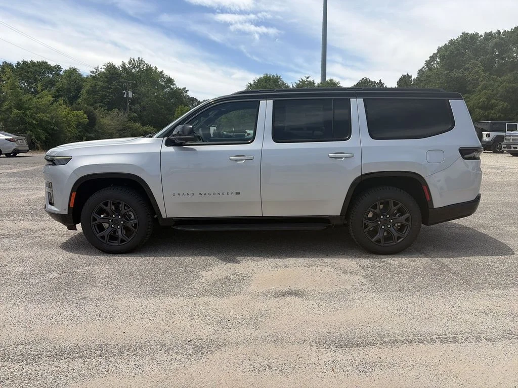 New 2026 Silver-Zynith Exterior Paint Jeep Upland image 3