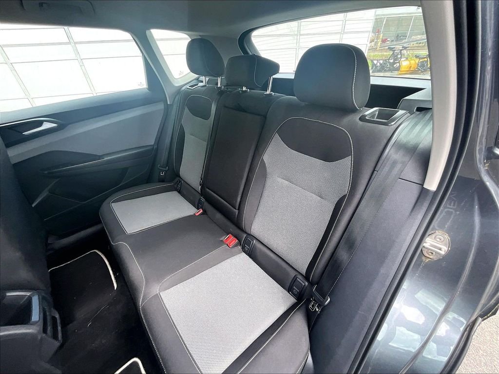 Used 2023 Platinum Gray Metallic Volkswagen 1.5T S image 15