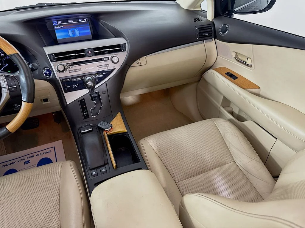 Used 2015 Black Lexus 450h image 30