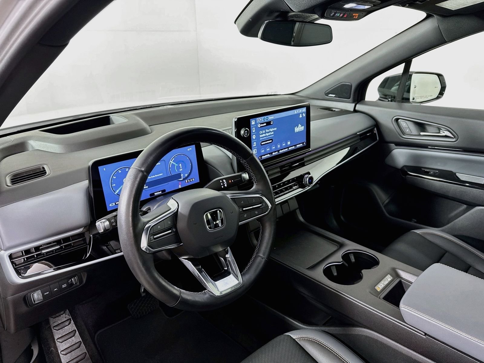 Used 2024 White Honda Elite image 9