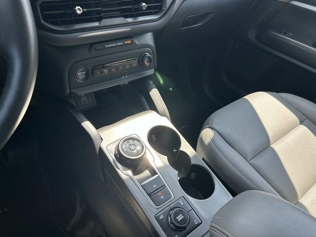 Used 2025 White Ford Badlands image 29