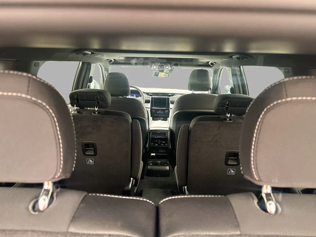 New 2026 Bright White Clearcoat Jeep Laredo image 10