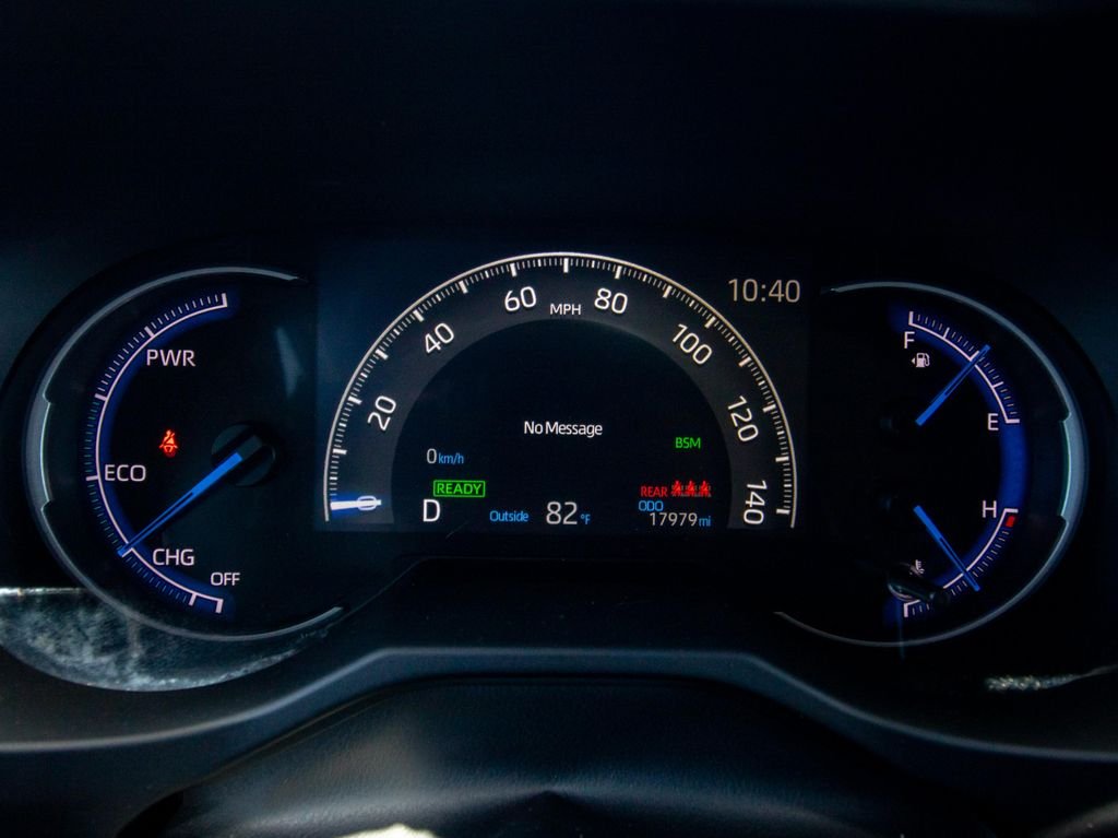 Used 2024 White Toyota XLE image 27