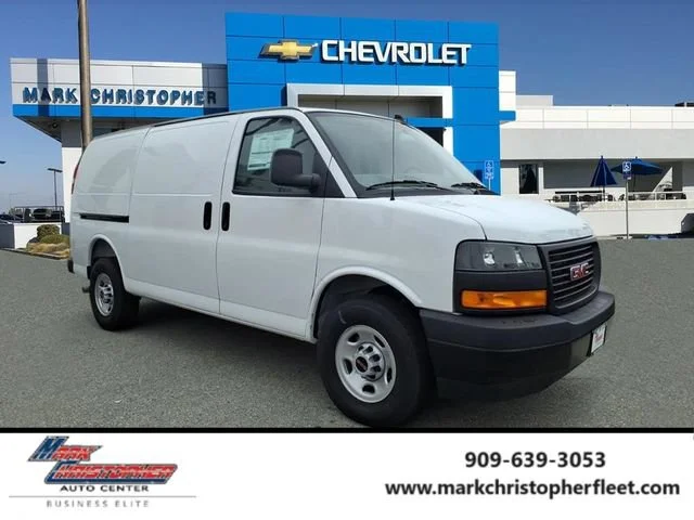 New 2025 Summit White Chevrolet WT image 1