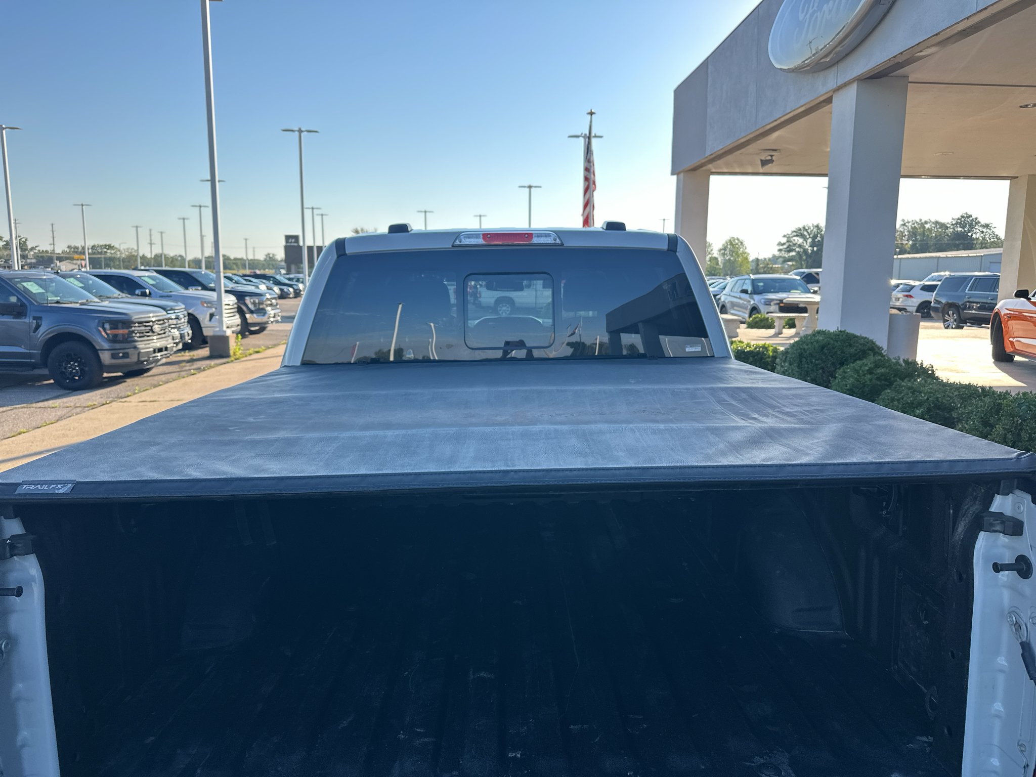 Used 2024 AVALANCHE Ford XLT image 16