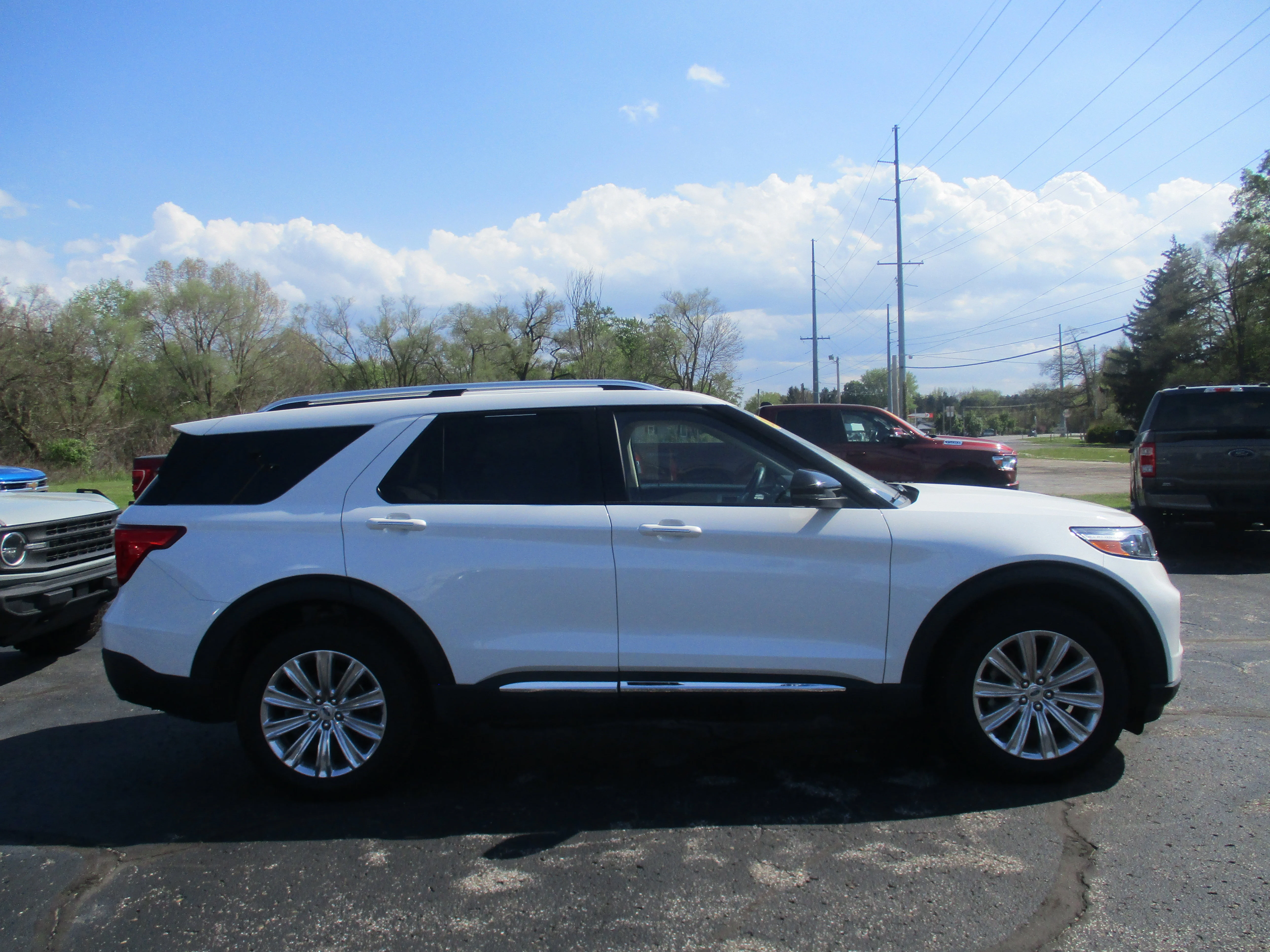 Used 2022 Star White Metallic Tri-Coat Ford Limited image 7