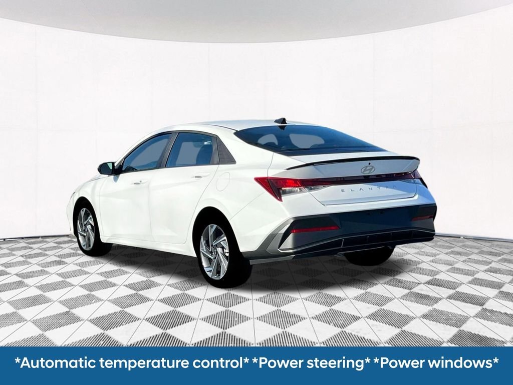 2025 Hyundai Elantra SEL - Photo 8