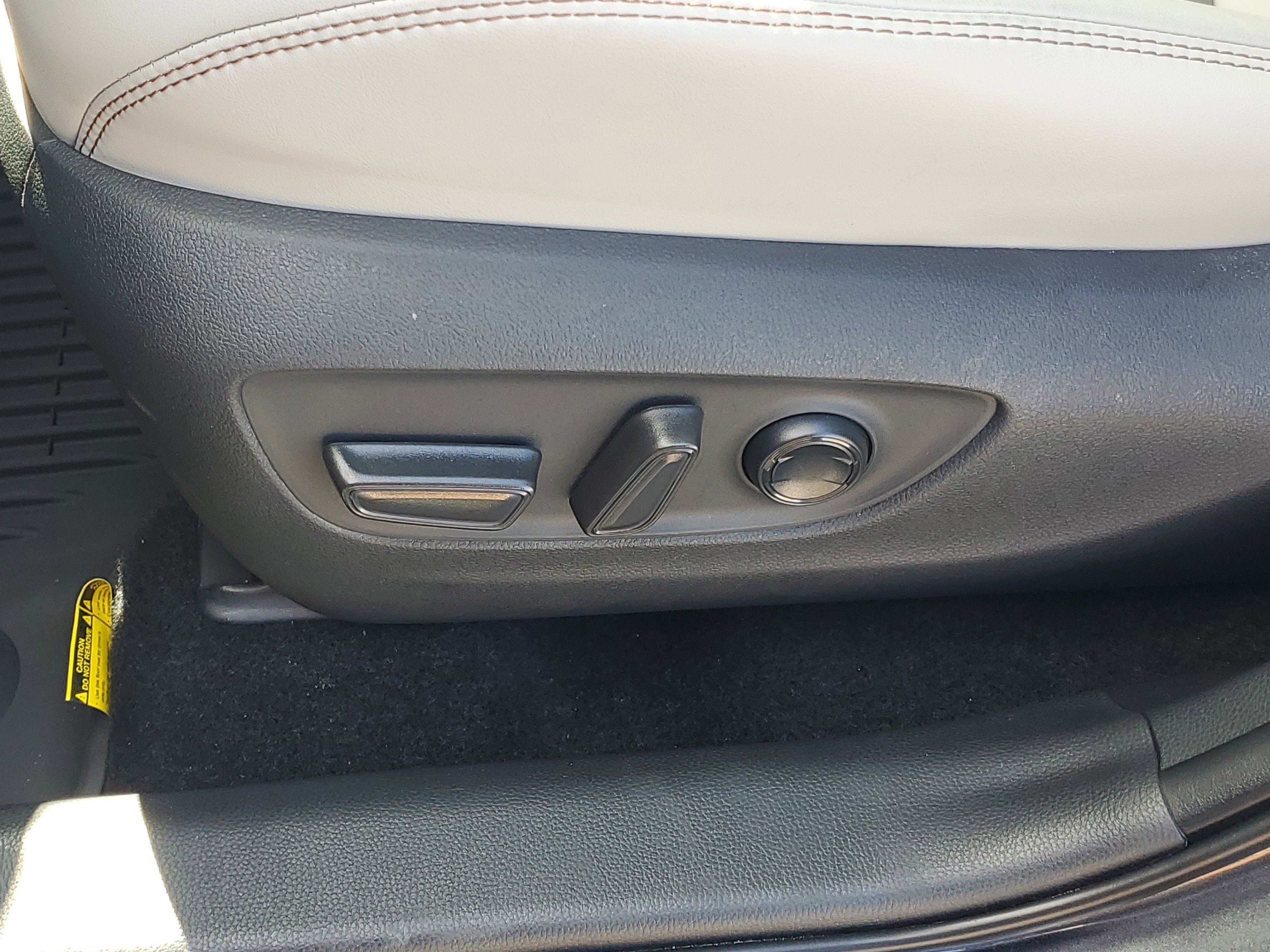 Used 2025 Magnetic Gray Metallic Toyota XLE Premium image 19