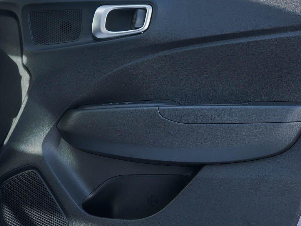 New 2026 Onyx Black Hyundai SEL FWD image 33