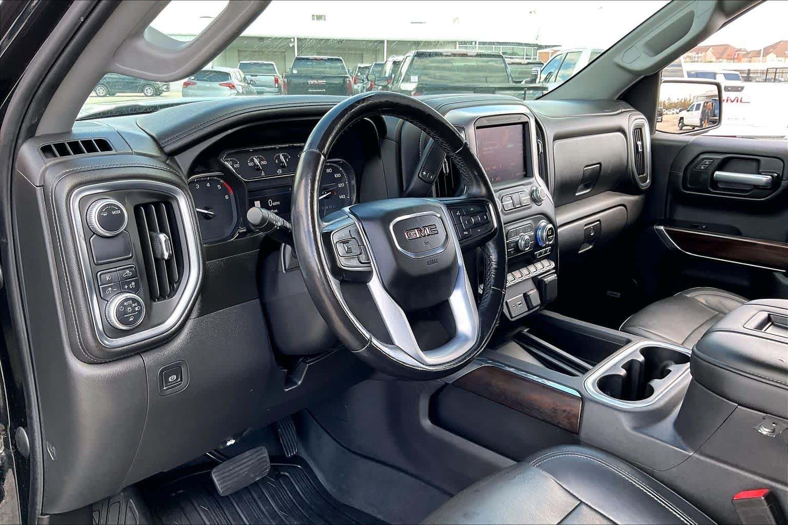 Used 2020 Onyx Black GMC SLT image 17