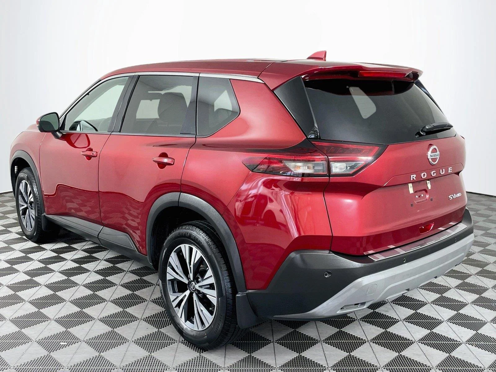 Used 2021 Scarlet Ember Tintcoat Nissan SV image 6