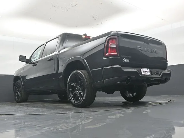 New 2026 Diamond Black Crystal Pearl-Coat Exterior Paint RAM Laramie image 43