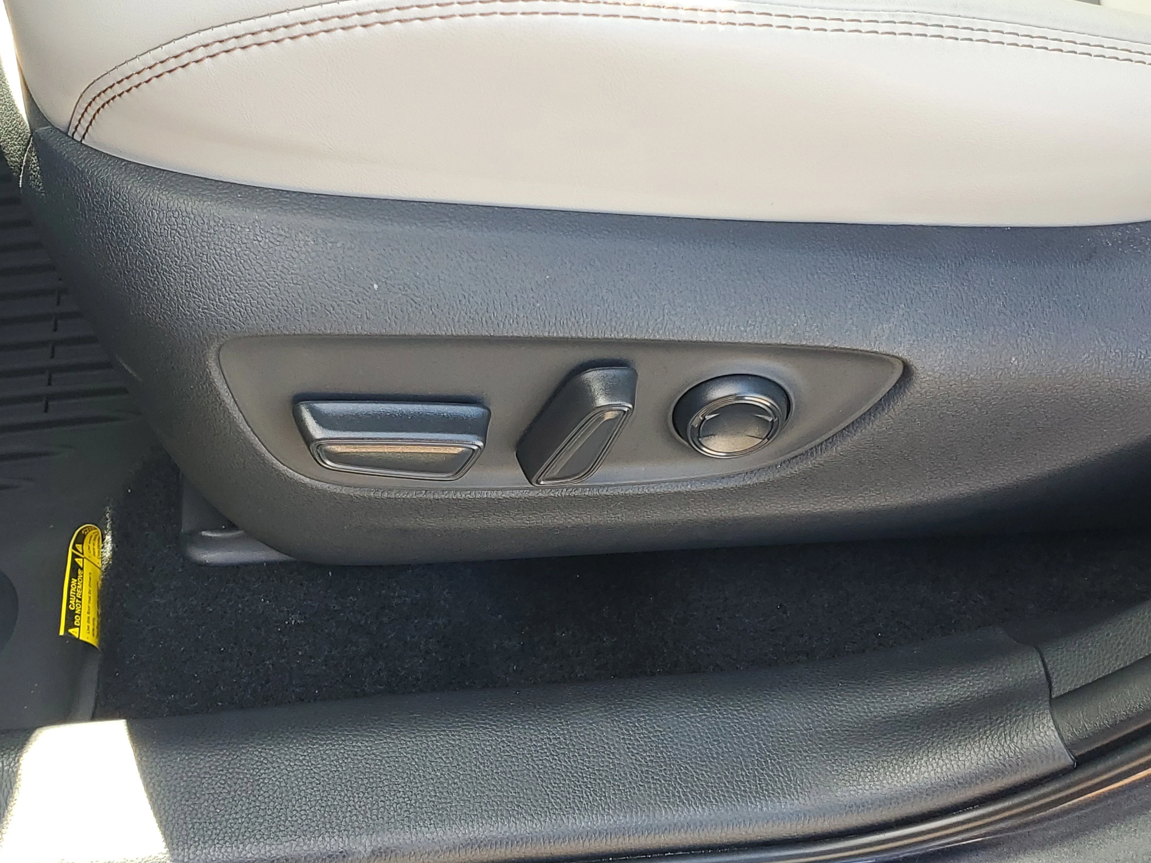 Used 2025 Magnetic Gray Metallic Toyota XLE Premium image 19