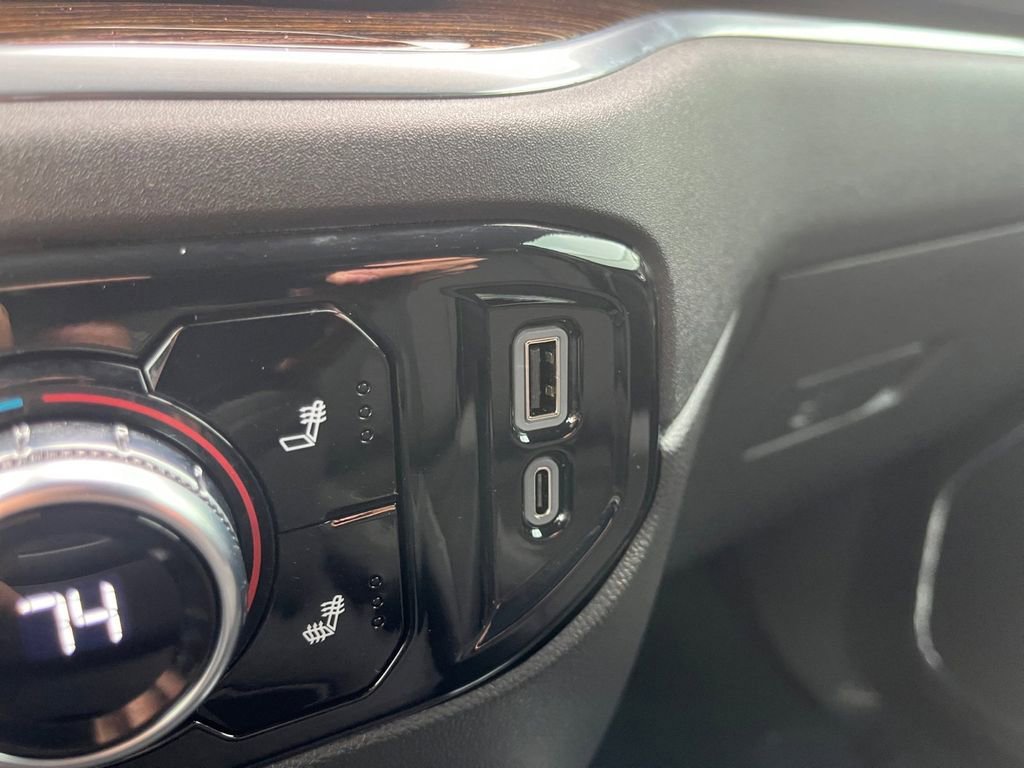 2025 GMC Sierra 1500 Elevation - Photo 18