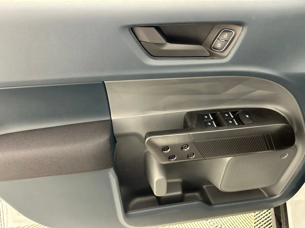 New 2026 Oxford White Ford XL image 13