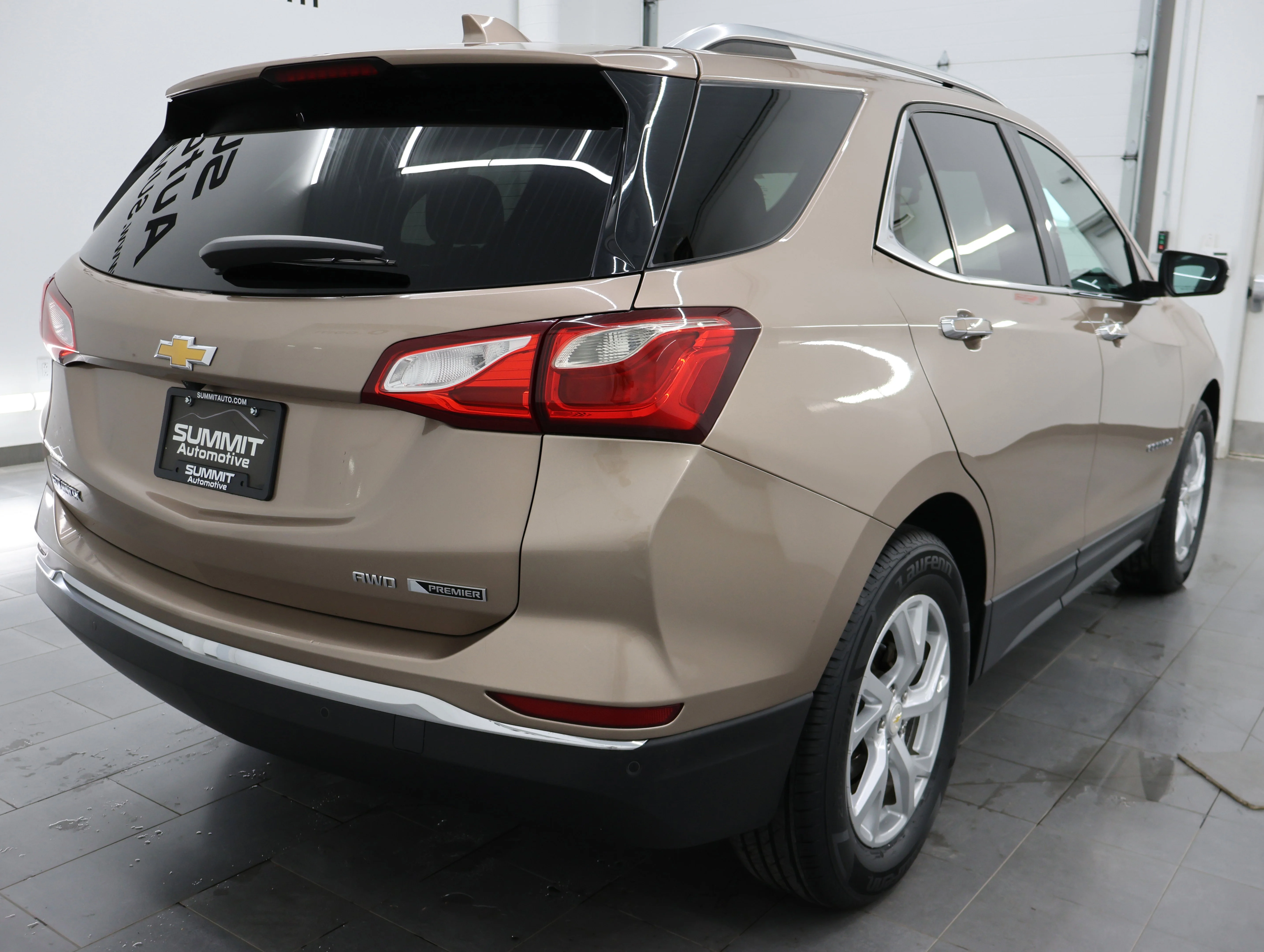 Used 2018 Sandy Ridge Metallic Chevrolet Premier image 5
