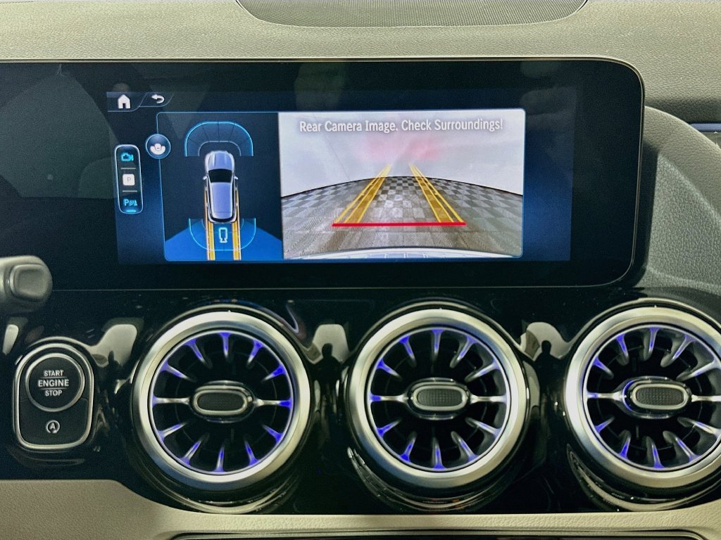 New 2026 Polar White Mercedes-Benz GLA 250 image 44