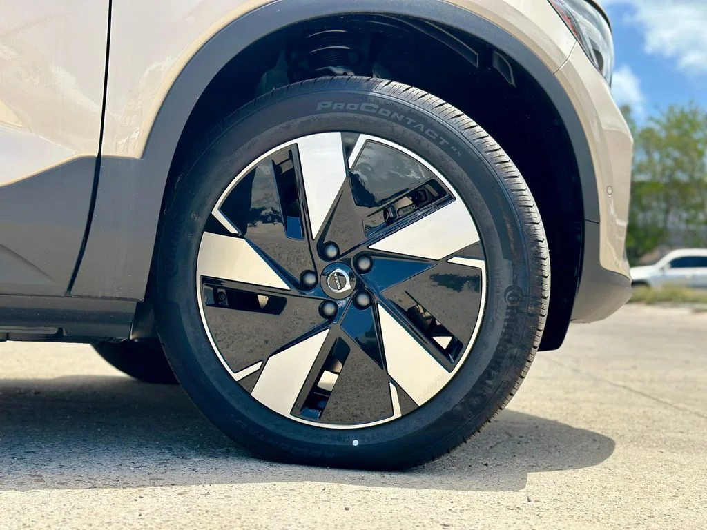 New 2026  Volvo Single Motor Extended Range Plus image 2