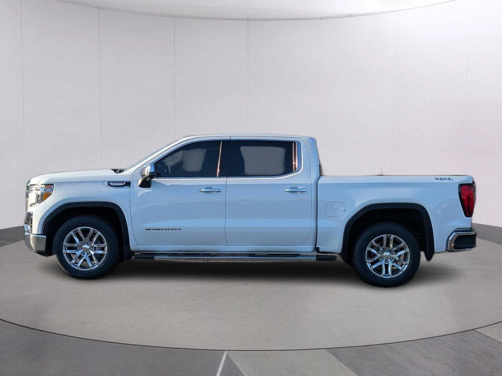Used 2022 Summit White GMC SLT image 2