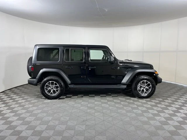 Used 2026 Black Jeep Sport S image 9