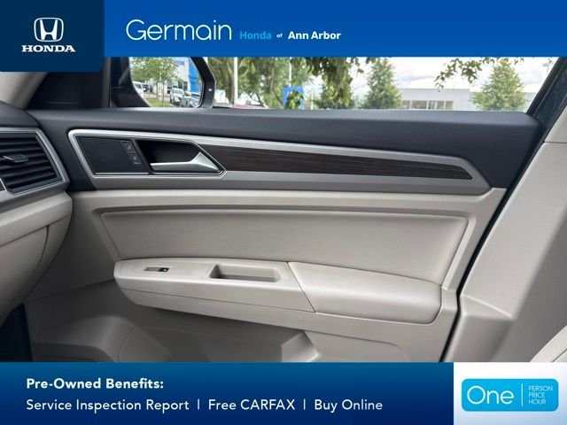 Used 2019 Blue Metallic Volkswagen 3.6L V6 SE image 31