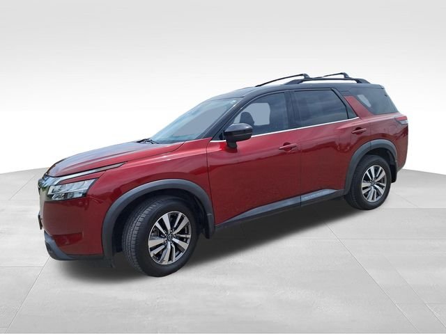 Used 2023 Red Nissan SL image 4