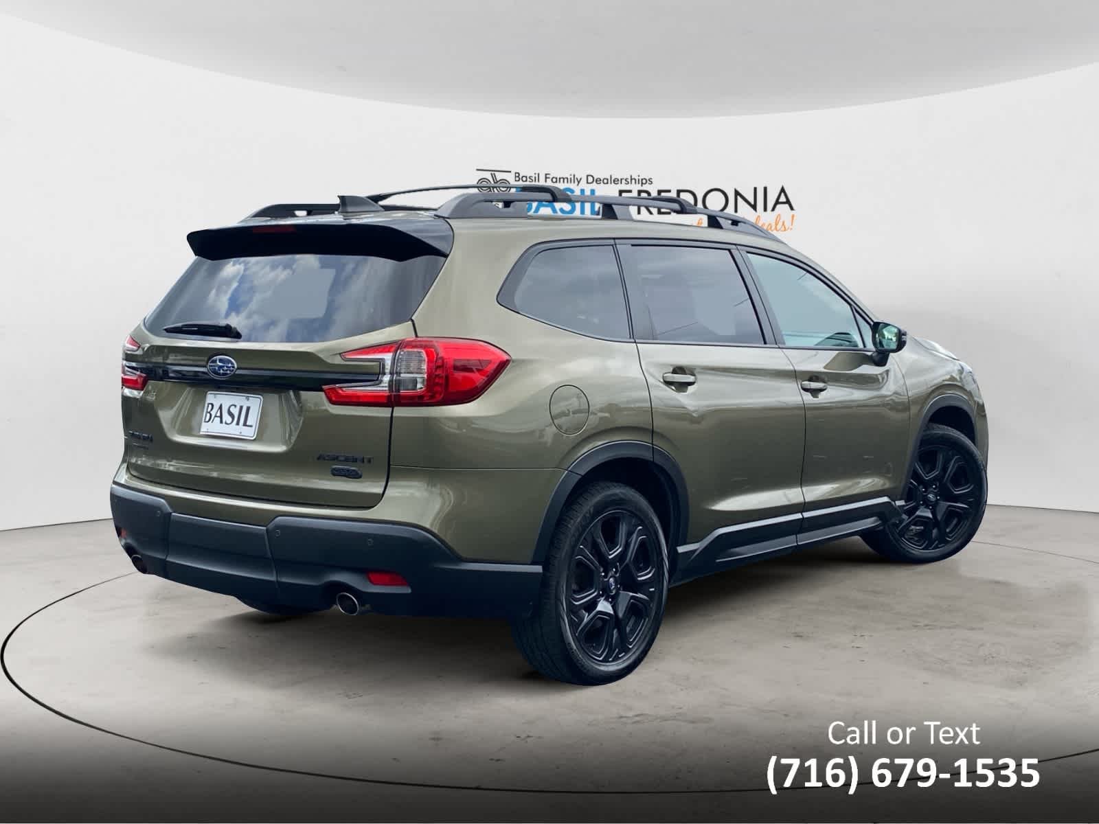 Used 2023 Autumn Green Metallic Subaru Onyx Edition image 9