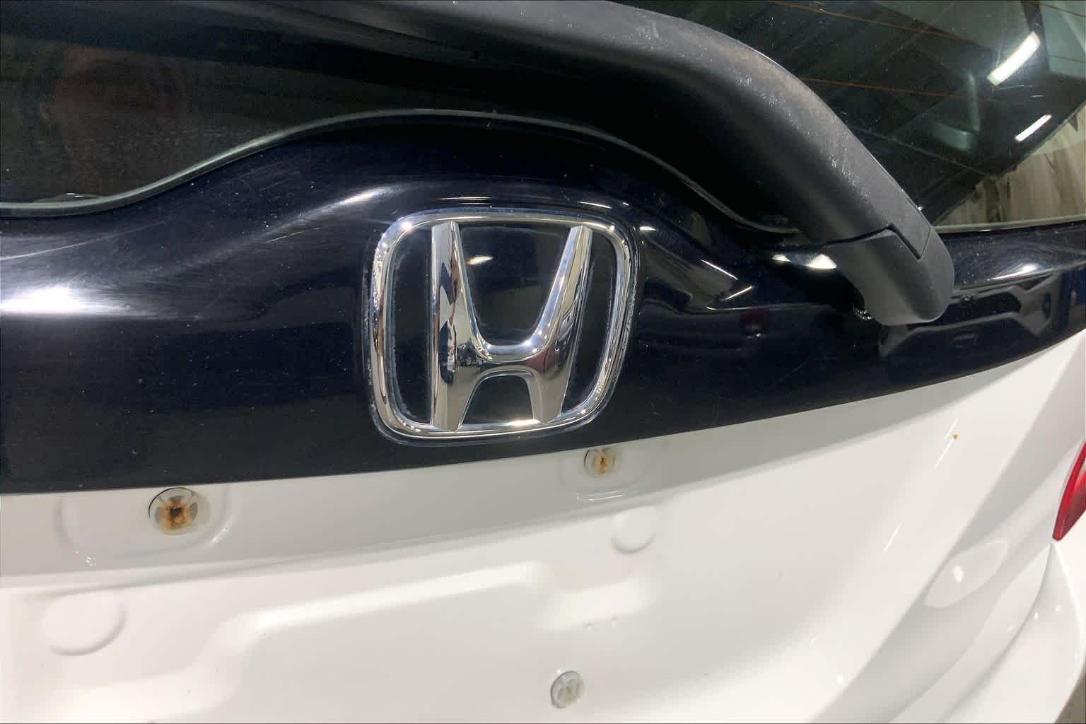 Used 2015 White Orchid Pearl Honda LX image 10
