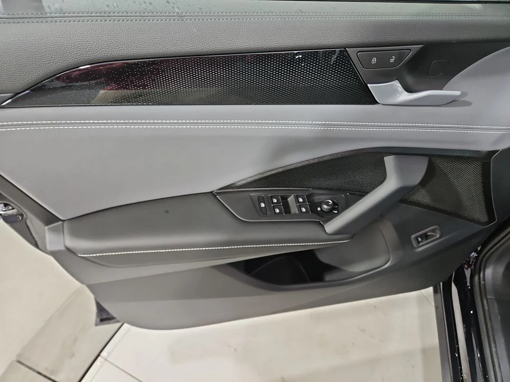 New 2026 Black Volkswagen 2.0T SE image 10