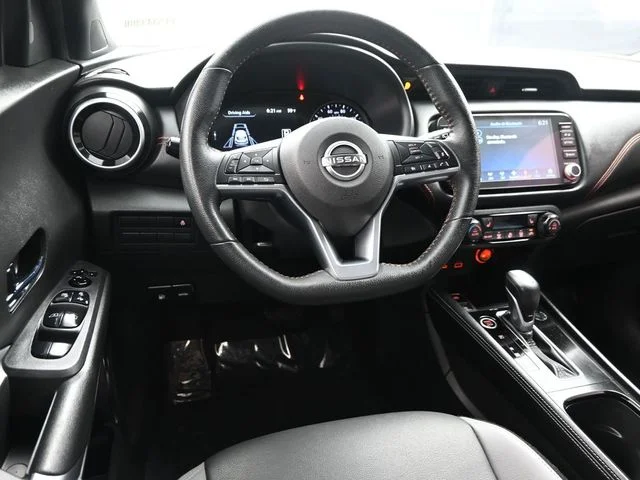 Used 2023 White Nissan SR image 22