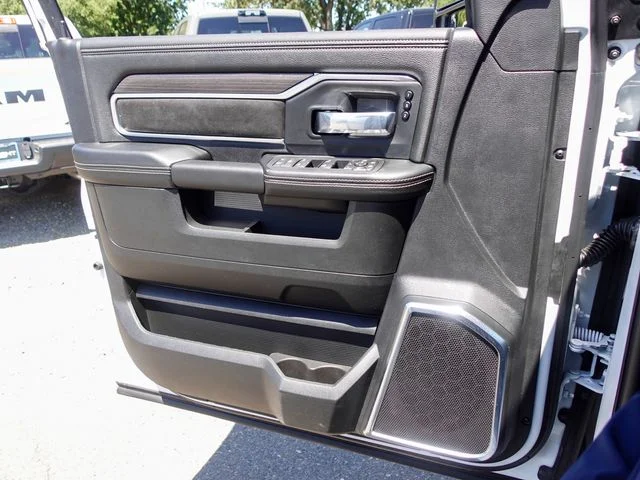New 2026 Bright White Clear-Coat Exterior Paint RAM Laramie image 18