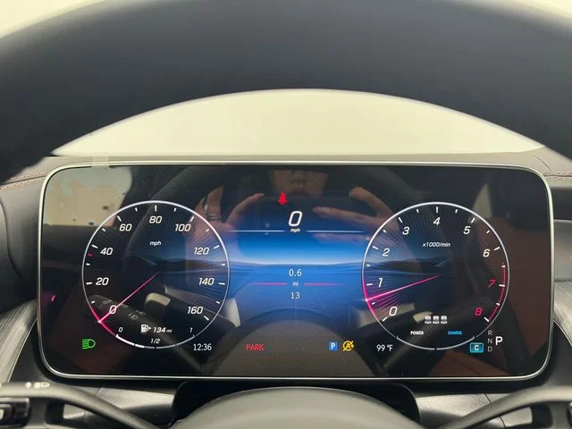 New 2027 Black Mercedes-Benz GLC 300 image 2