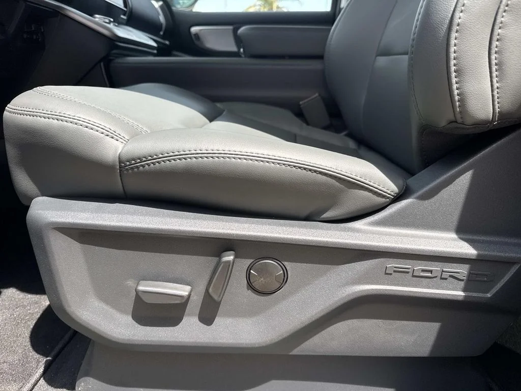 New 2026 Agate Black Metallic Ford Active image 38