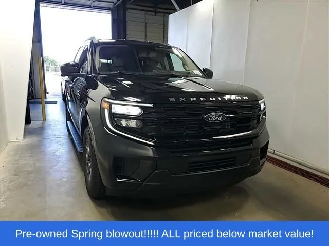 Used 2025 Black Ford Active image 3