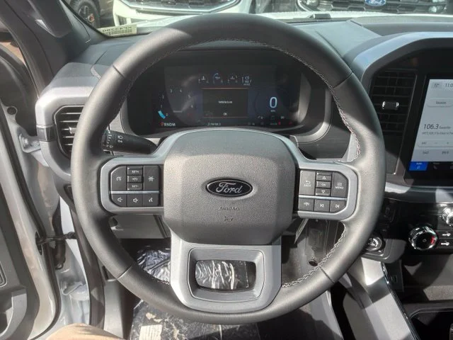 New 2026 Oxford White Ford XLT image 32