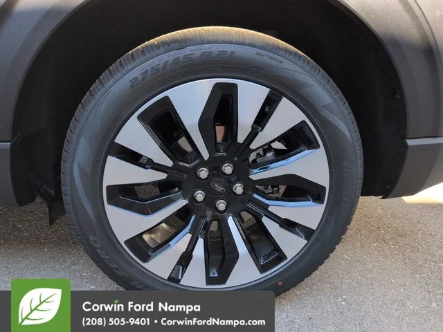 New 2026 Carbonized Gray Metallic Ford Platinum image 32