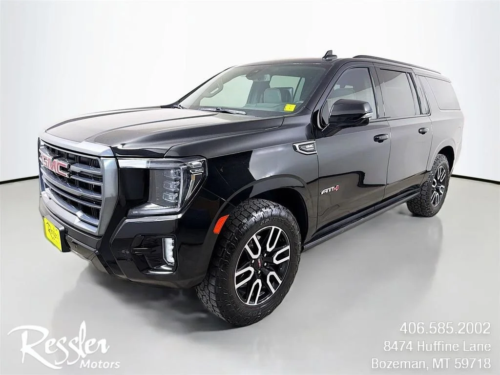 2022 GMC Yukon 4WD AT4's photo