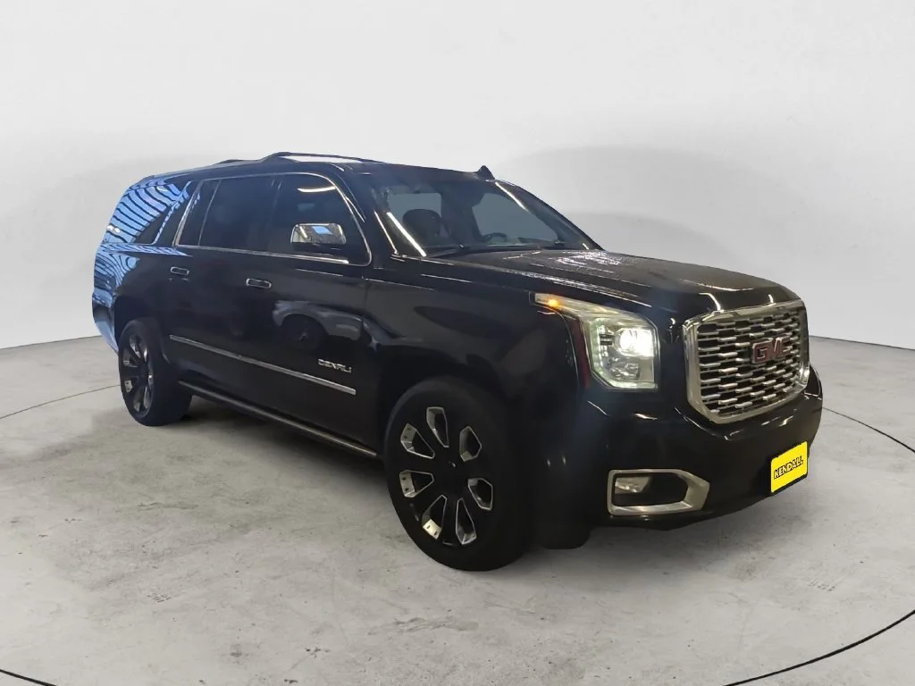 Used 2019 Black GMC Denali image 3
