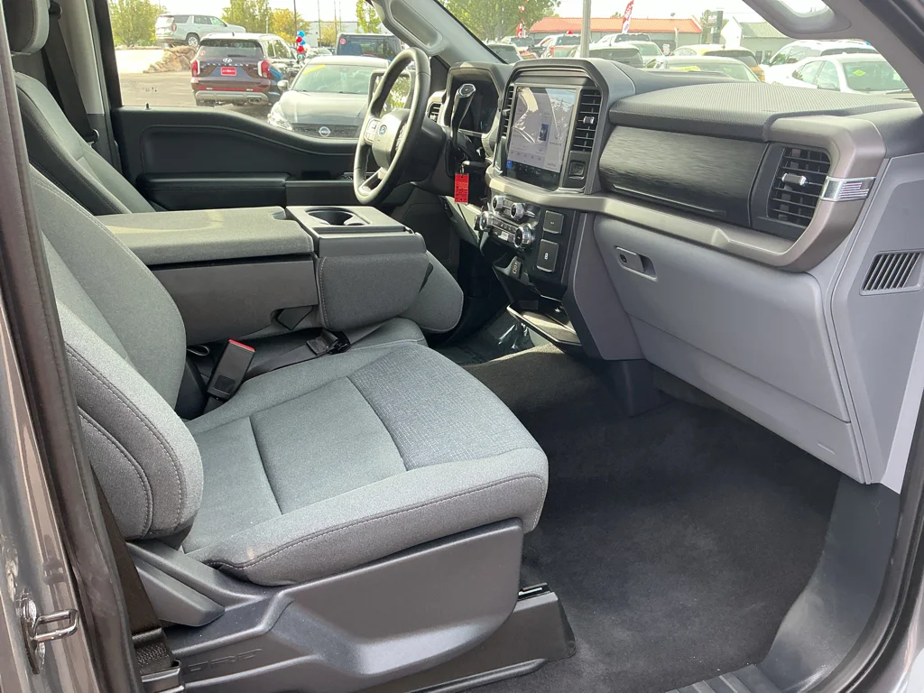 Used 2025 Carbonized Grey Metallic Ford XLT image 13