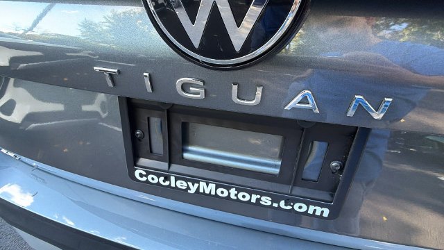 Used 2026 Gray Volkswagen SE image 11