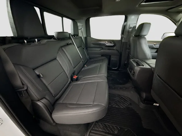 Used 2025 White Chevrolet LT Trail Boss image 28