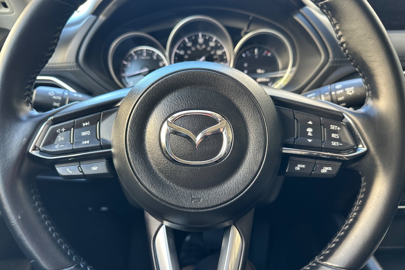 Used 2020 GREY Mazda Touring image 22